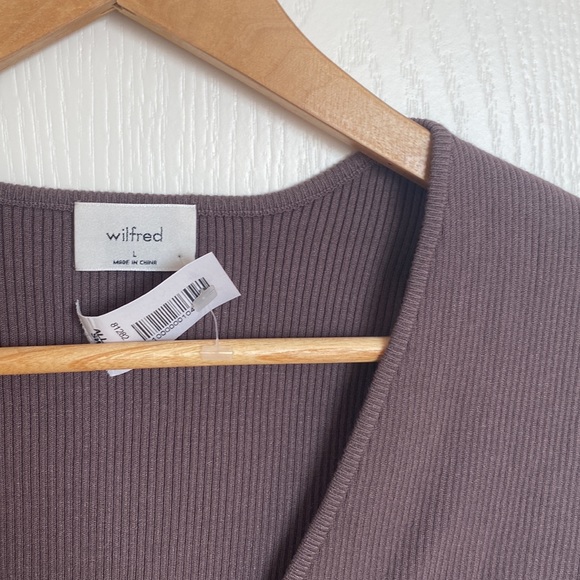 New with tags Aritzia Wilfred All Tied Up sweater in Turner Taupe Size Large - Picture 9 of 9